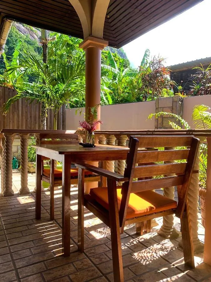 Appartamento Effie Mountain View Gecko Villa Misere