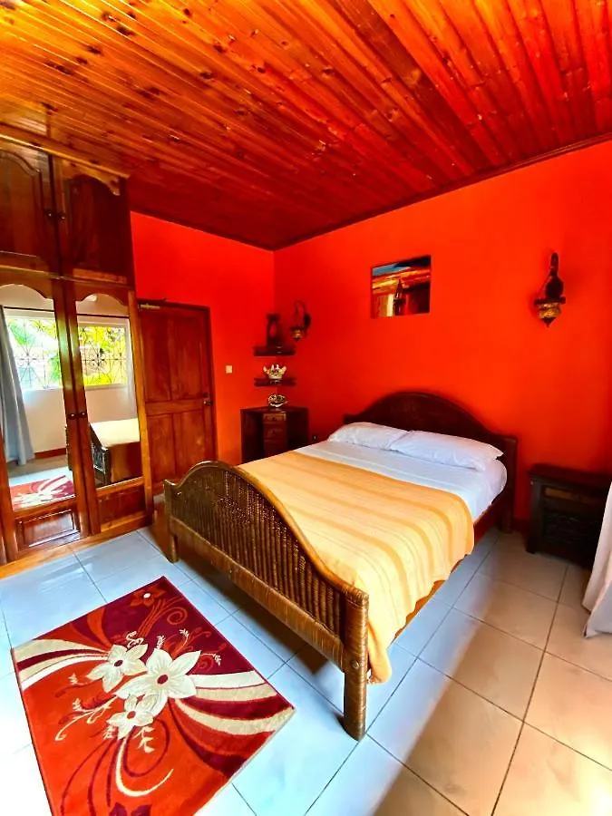 Effie Mountain View Gecko Villa Misere